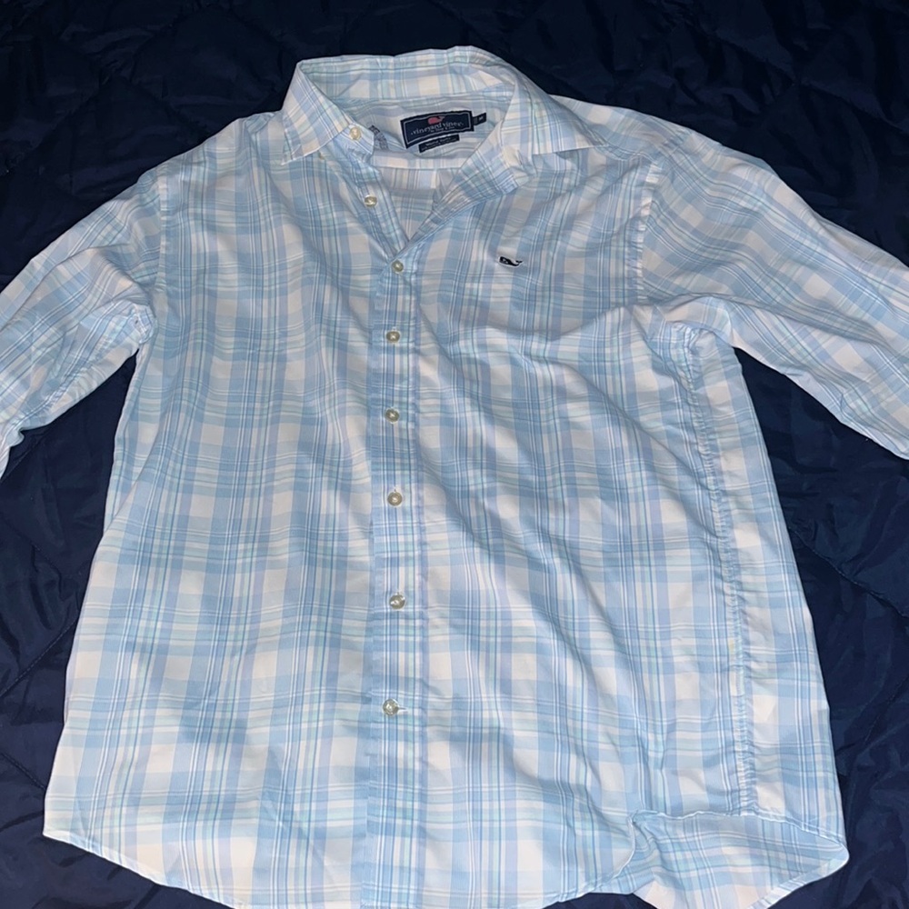 Vineyard Vines Dress Shirt. No Stains.